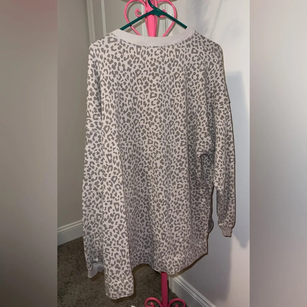 American Eagle Animal Print Sweatshirt - Picture 3 of 3